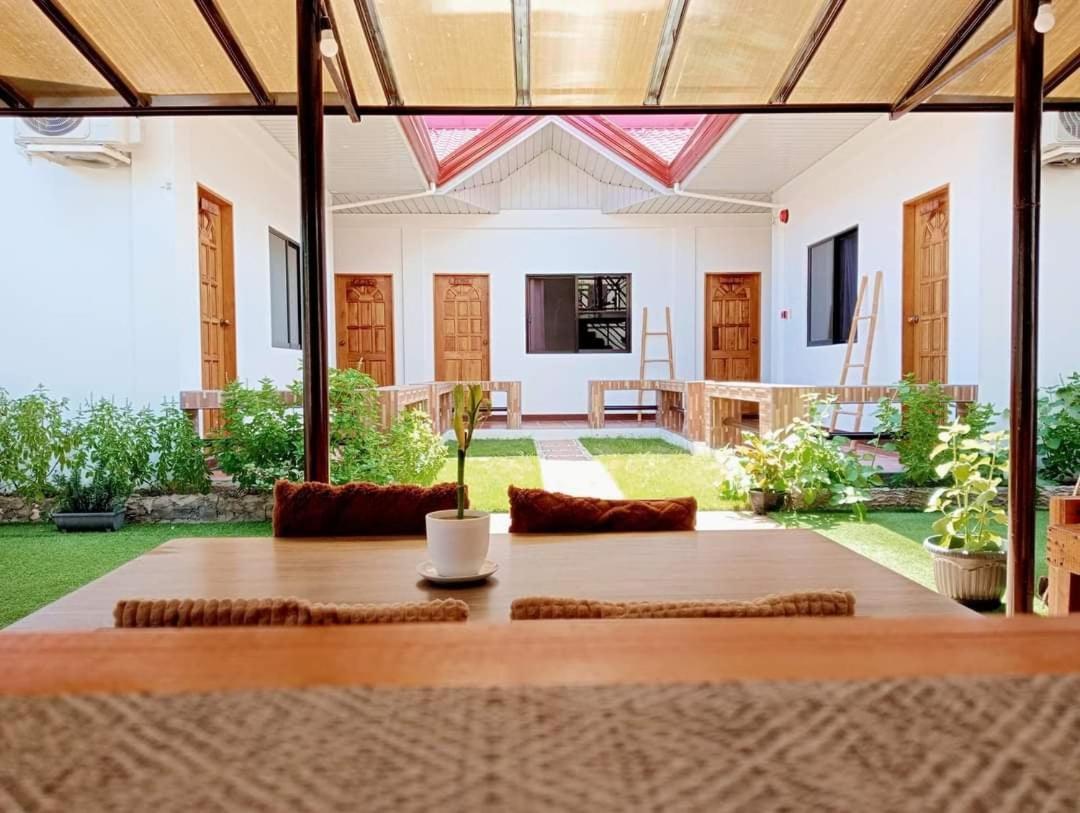 Casa Mia Inn Dauis Extérieur photo