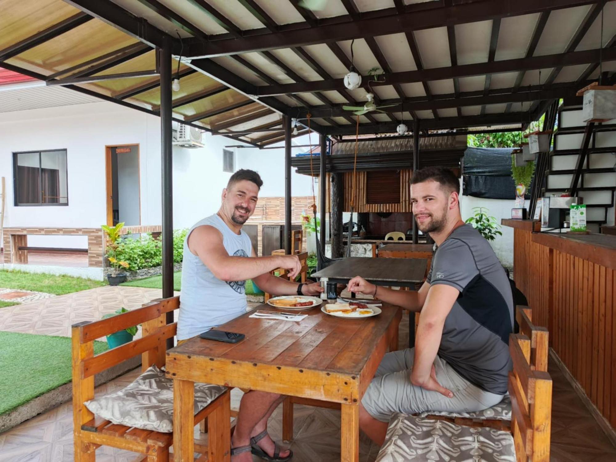 Casa Mia Inn Dauis Extérieur photo